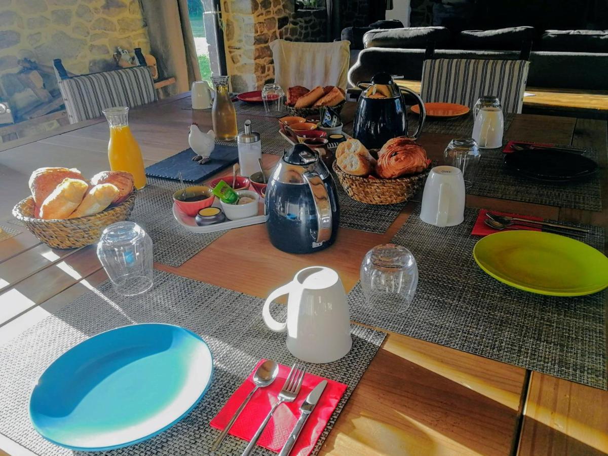 Les Longeres De Keridy Bed & Breakfast Brech ภายนอก รูปภาพ