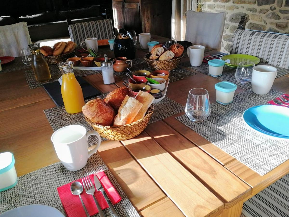 Les Longeres De Keridy Bed & Breakfast Brech ภายนอก รูปภาพ